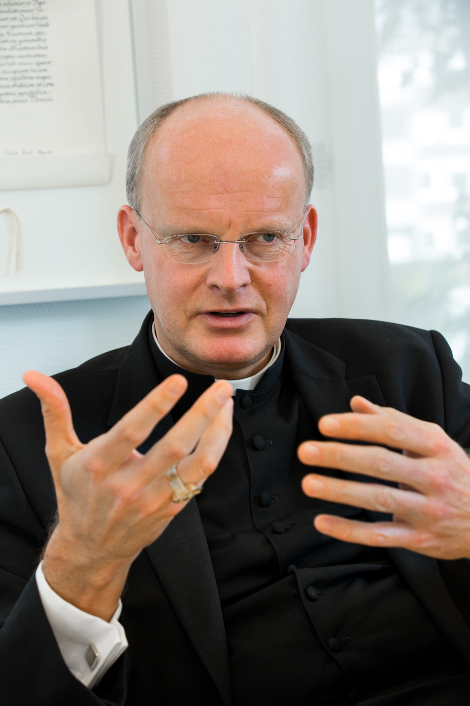 Bischof Overbeck ruft zum Innehalten in Europa auf